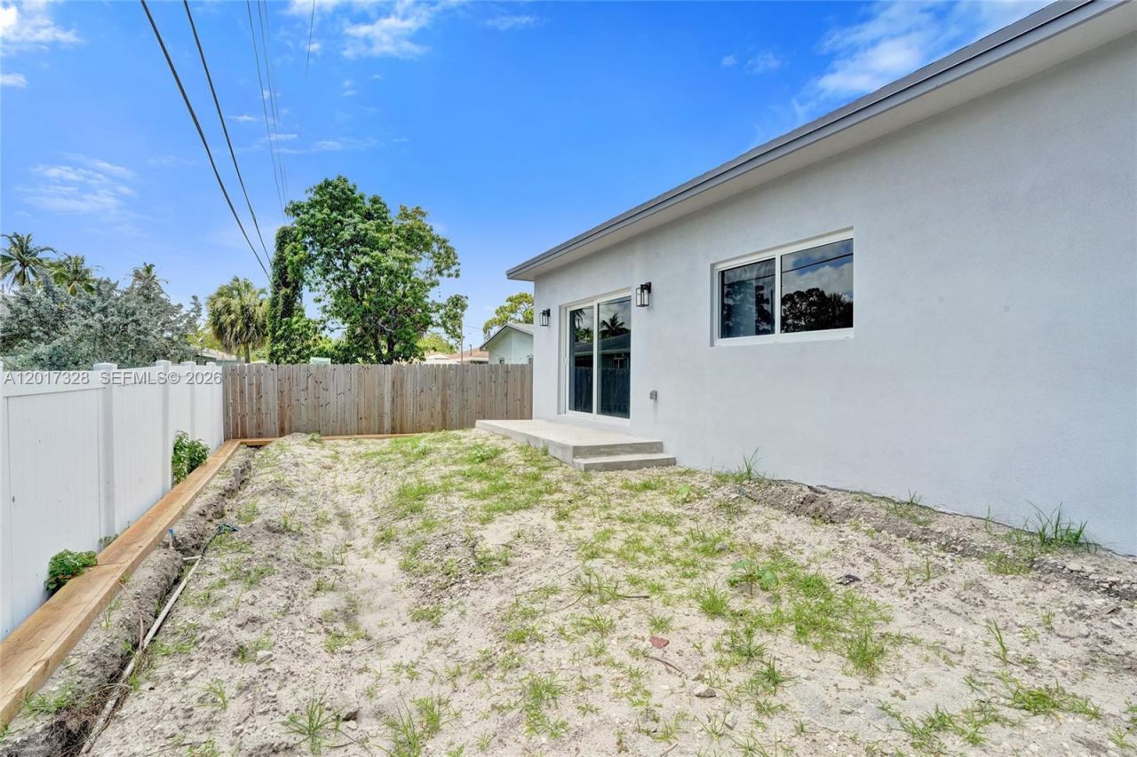 2536 NW 9th Ct , Fort Lauderdale, FL 33311 Photo