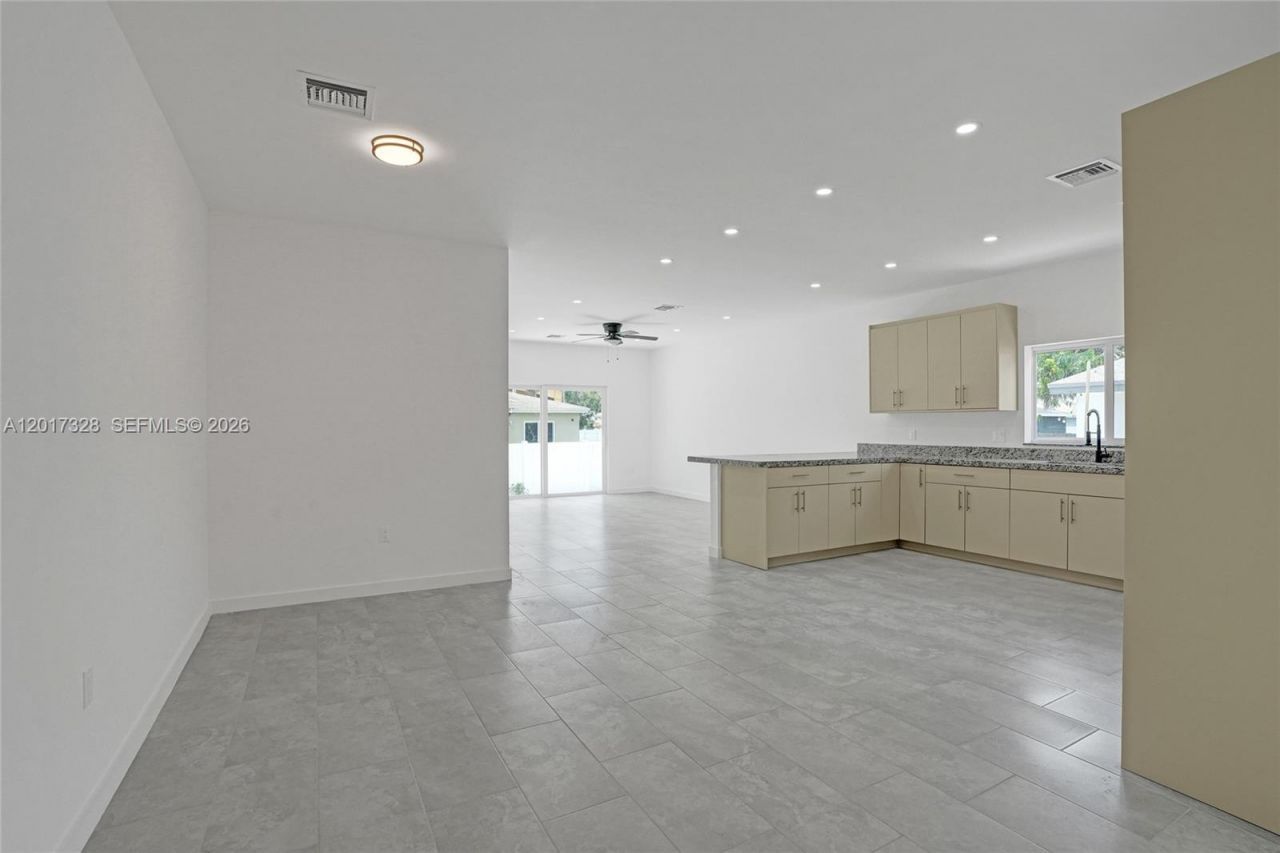 2536 NW 9th Ct , Fort Lauderdale, FL 33311 Photo