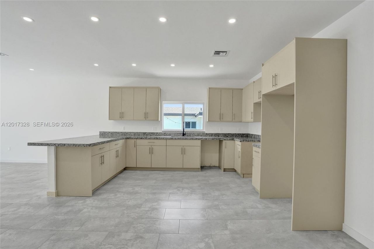 2536 NW 9th Ct , Fort Lauderdale, FL 33311 Photo