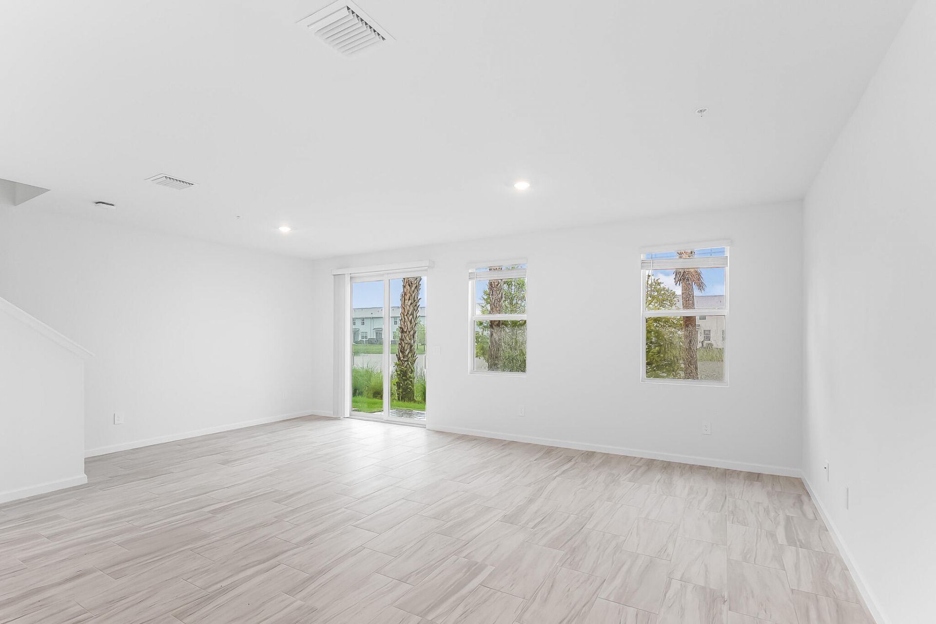 587 Salisbury Circle, Fort Pierce, FL 34982 Photo