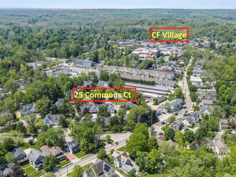 25 Commons Court, Chagrin Falls, OH 44022 Photo 2