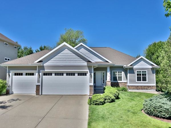 1122 Willow Run, Verona, WI 53593