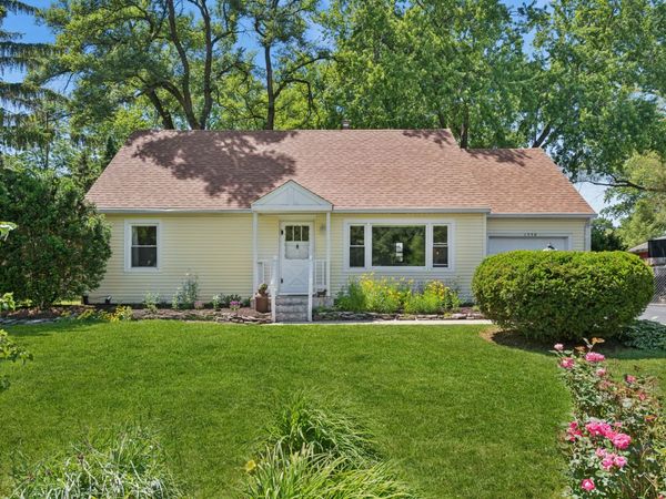1330 S Wayside Drive, Villa Park, IL 60181