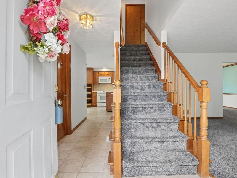 464 Meadow View Drive, Powell, OH 43065 Photo 6
