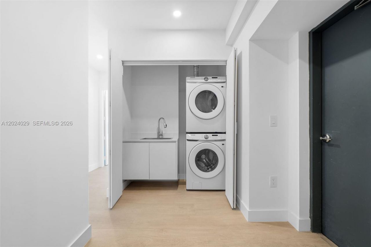 700 NE 24th St , Unit PH6005, Miami, FL 33137 Photo