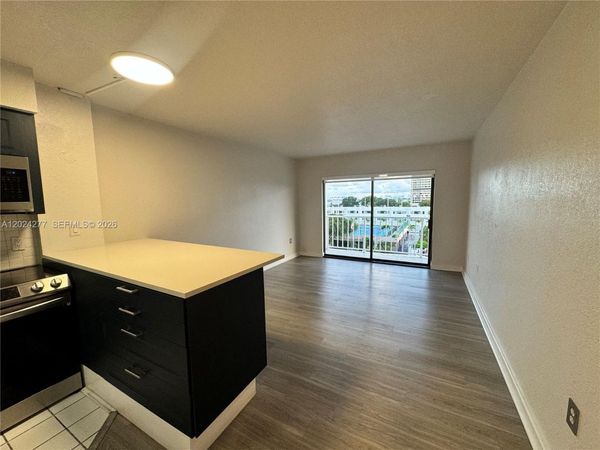 1650 NE 115th St , Unit 609, Miami, FL 33181