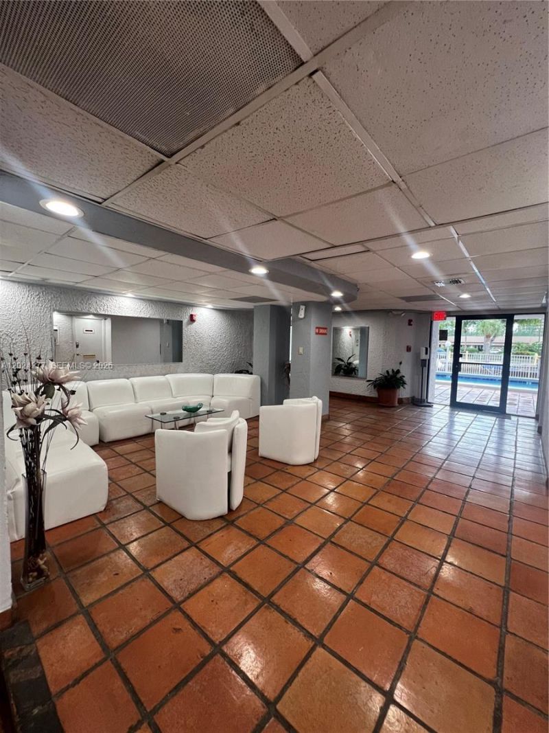 1650 NE 115th St , Unit 609, Miami, FL 33181 Photo