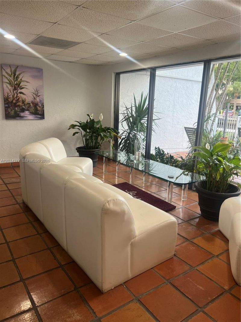 1650 NE 115th St , Unit 609, Miami, FL 33181 Photo