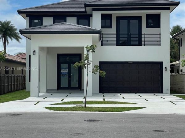 14442 SW 14th St , Miami, FL 33184