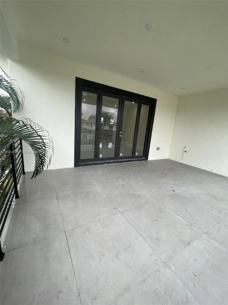 14442 SW 14th St , Miami, FL 33184 Photo