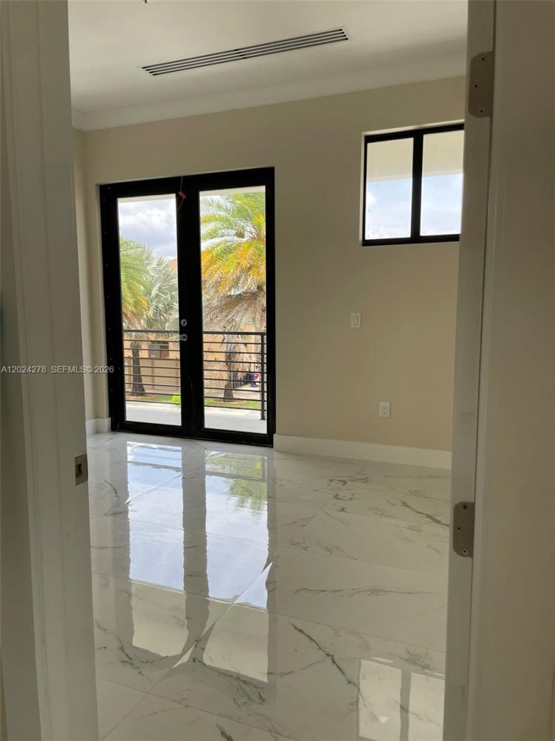 14442 SW 14th St, Miami, FL 33184 Photo