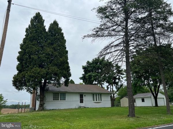 1471 OLD BERNVILLE ROAD, LEESPORT, PA 19533