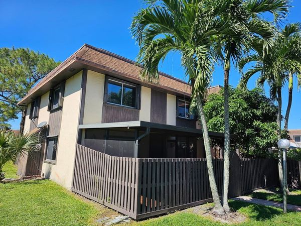 2148 Sherwood Forest Boulevard, Unit 4, West Palm Beach, FL 33415