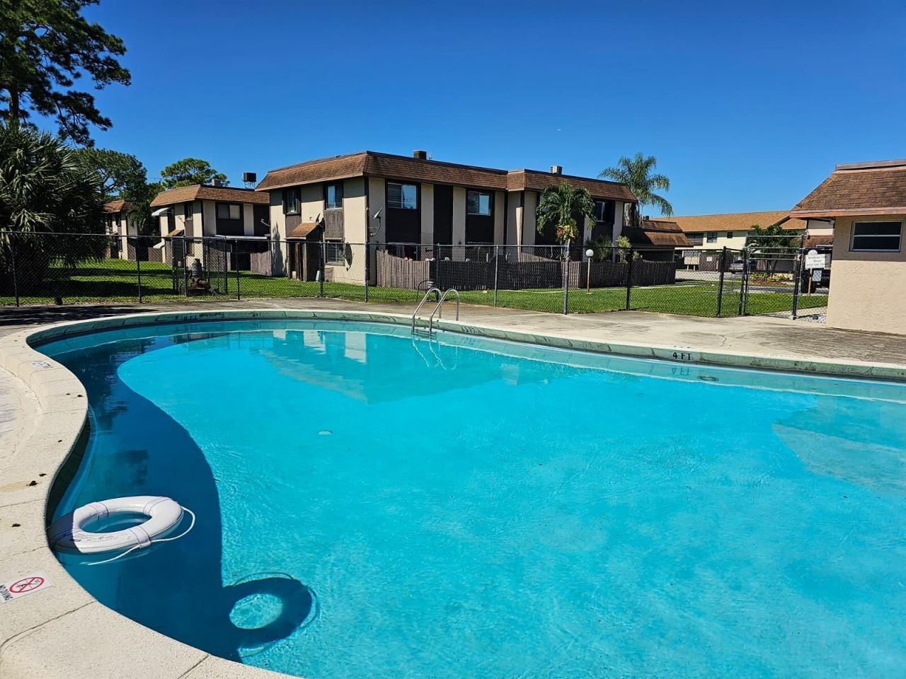 2148 Sherwood Forest Boulevard, Unit 4, West Palm Beach, FL 33415 Photo