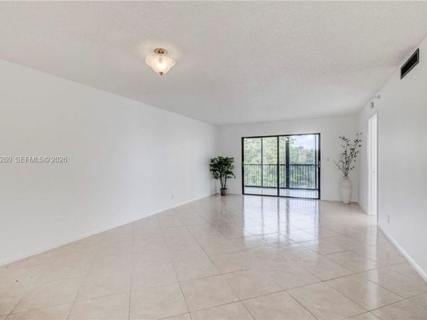 2205 S Cypress Bend Dr , Unit 508, Pompano Beach, FL 33069