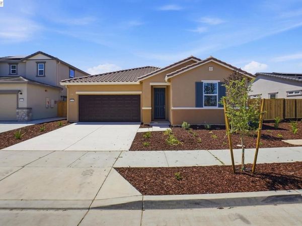 16047 Pirates Cove Ln, Lathrop, CA 95330