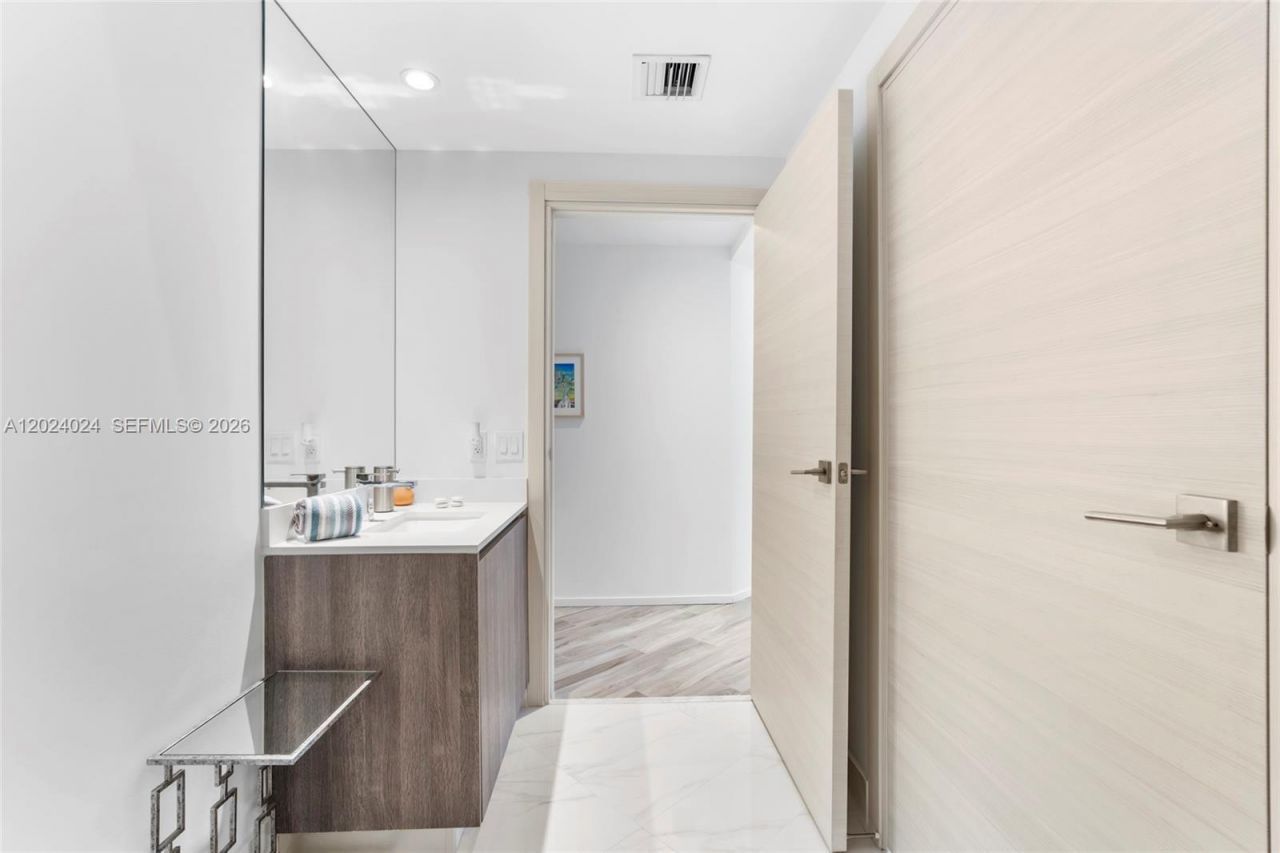 801 S Miami Ave , Unit 4405, Miami, FL 33130 Photo