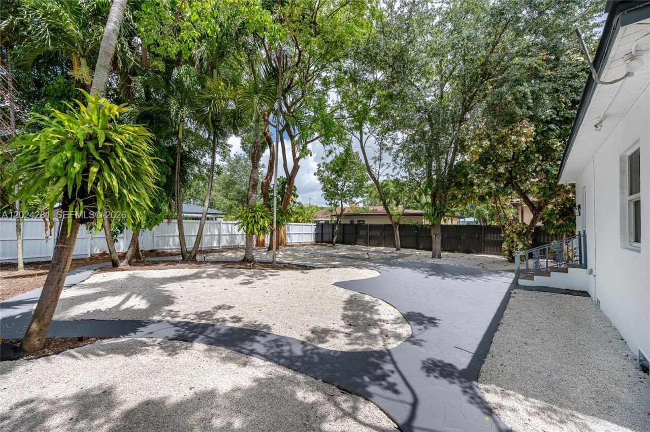 264 Navajo St, Miami Springs, FL 33166 Photo