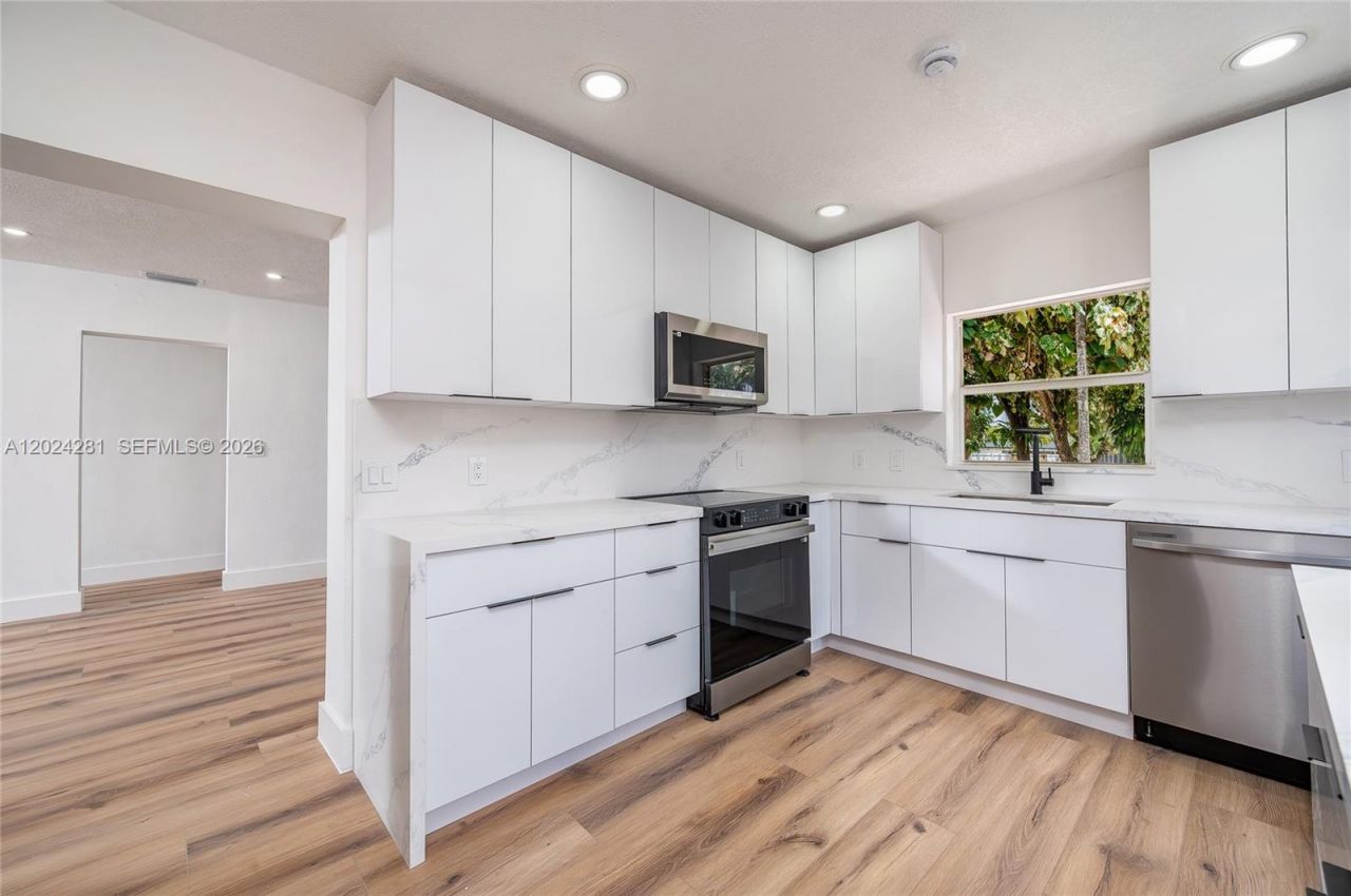 264 Navajo St , Miami Springs, FL 33166 Photo