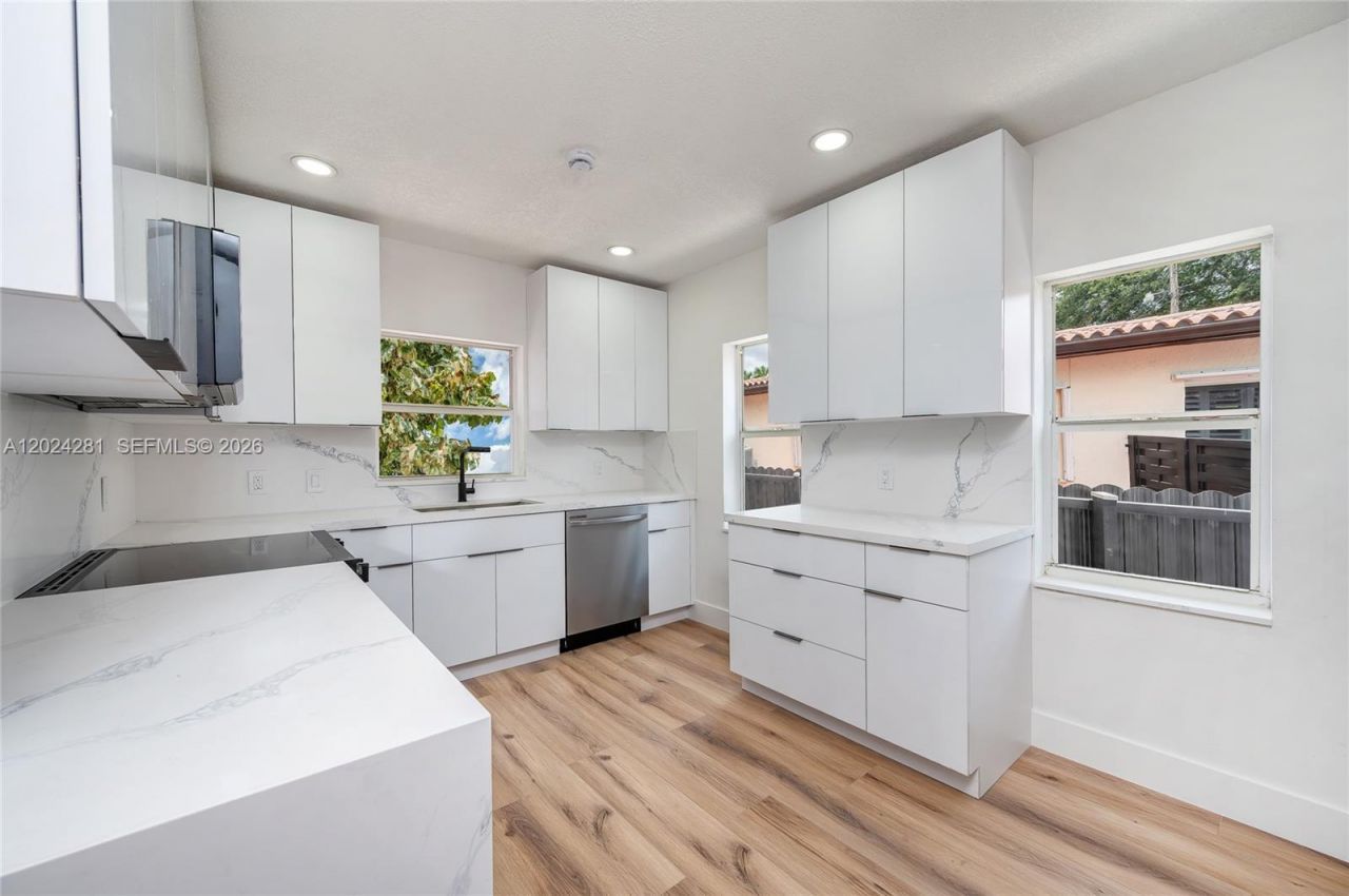 264 Navajo St , Miami Springs, FL 33166 Photo