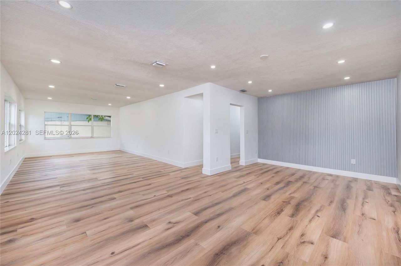 264 Navajo St , Miami Springs, FL 33166 Photo