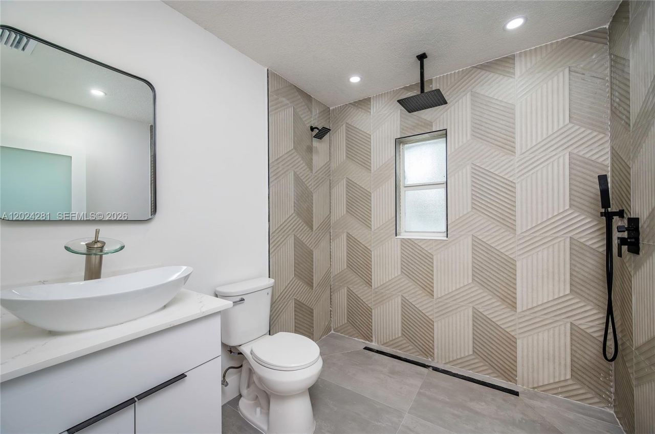264 Navajo St , Miami Springs, FL 33166 Photo