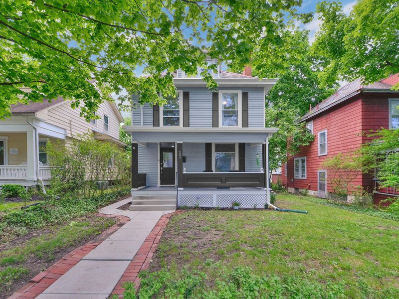 207 E Oakland Avenue , Columbus, OH 43201 Photo 2