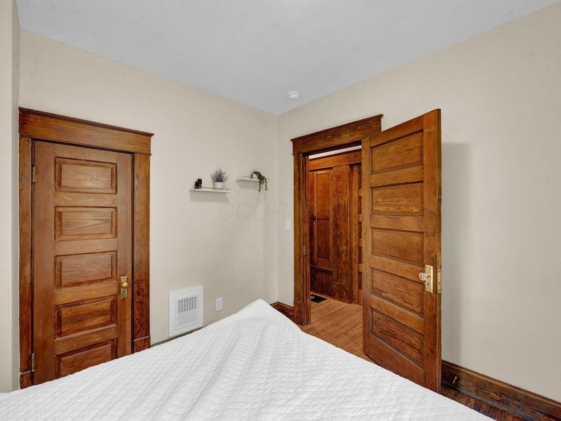 207 E Oakland Avenue , Columbus, OH 43201 Photo 20