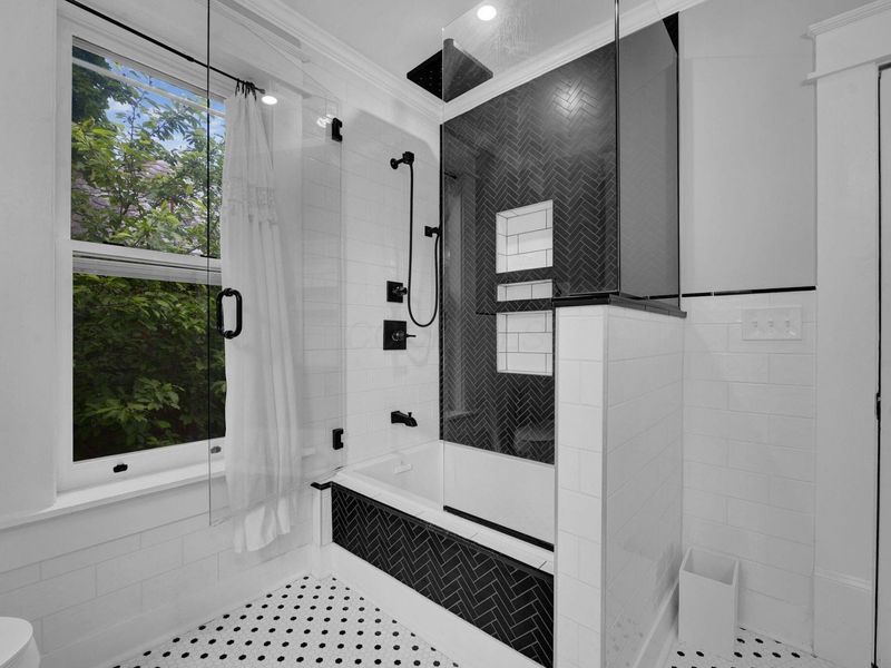 207 E Oakland Avenue , Columbus, OH 43201 Photo 27
