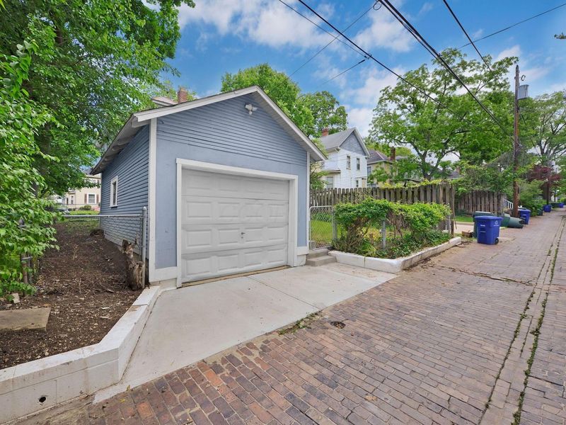 207 E Oakland Avenue , Columbus, OH 43201 Photo 35