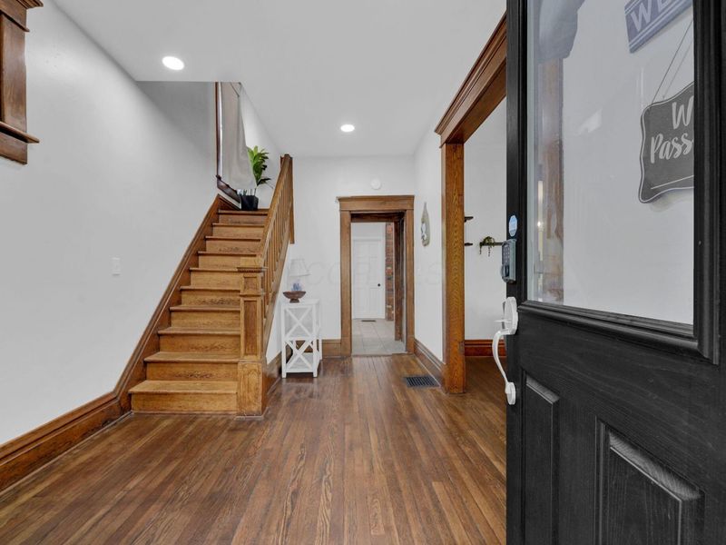 207 E Oakland Avenue , Columbus, OH 43201 Photo 6