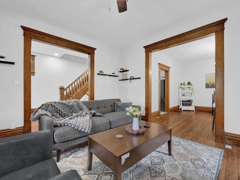 207 E Oakland Avenue , Columbus, OH 43201 Photo 9