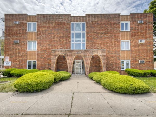 9721 S Cicero Avenue , Unit 1C, Oak Lawn, IL 60453