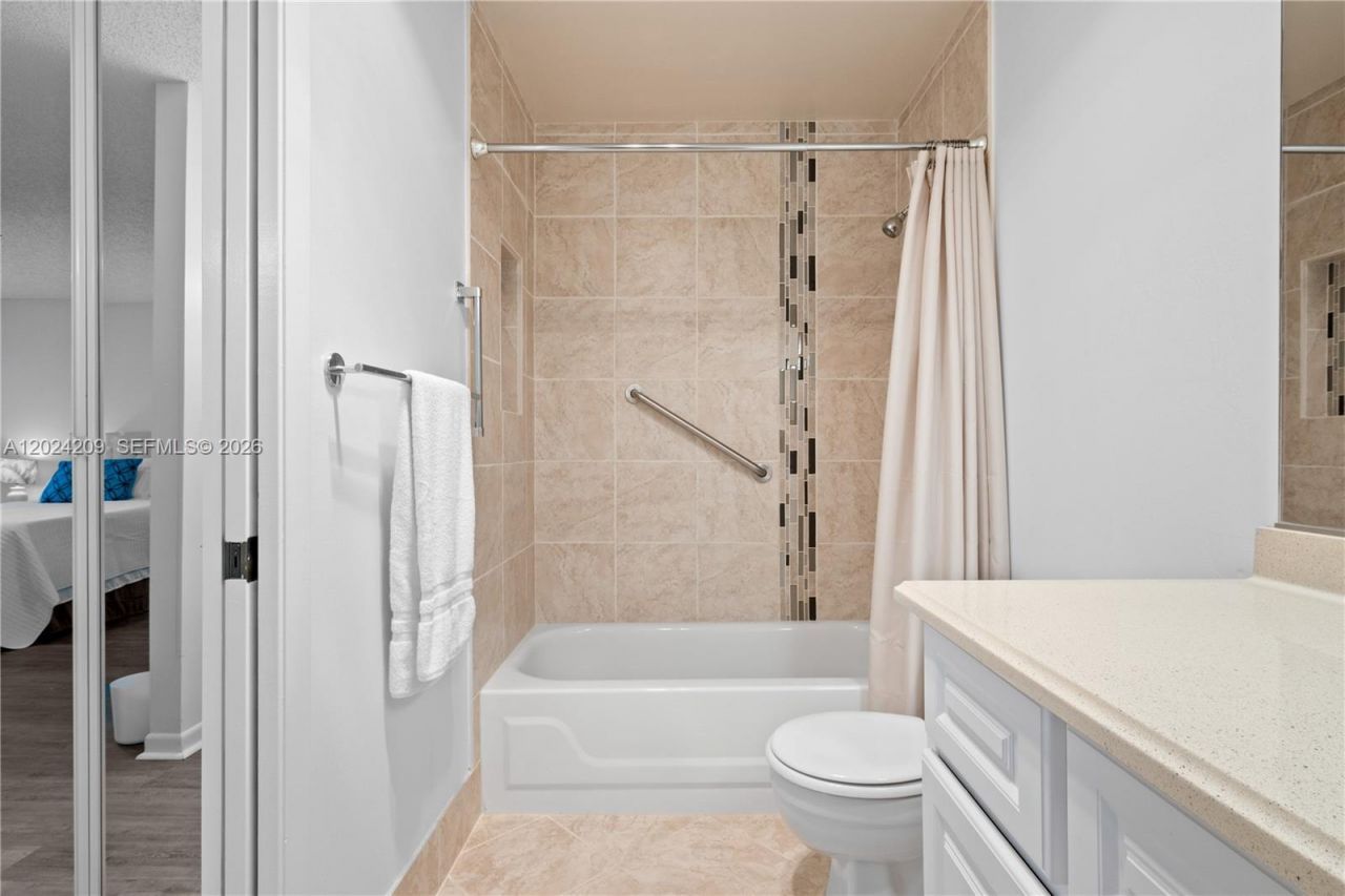14604 Canalview Dr, Unit B, Delray Beach, FL 33484 Photo