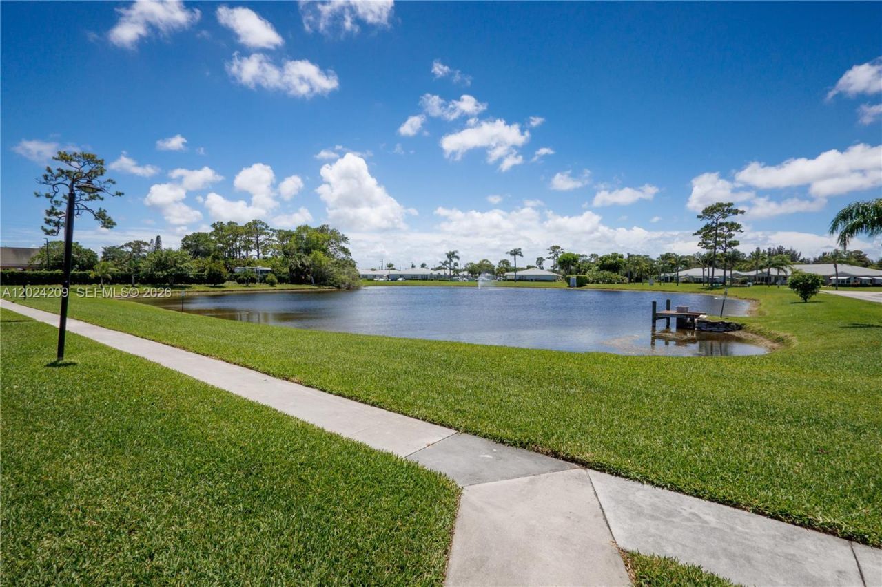 14604 Canalview Dr, Unit B, Delray Beach, FL 33484 Photo