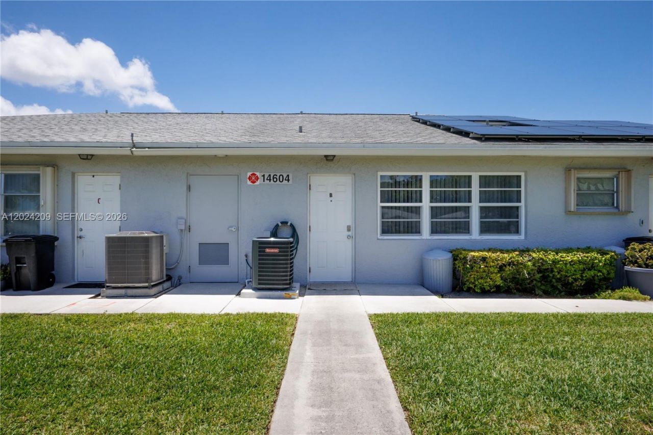 14604 Canalview Dr, Unit B, Delray Beach, FL 33484 Photo