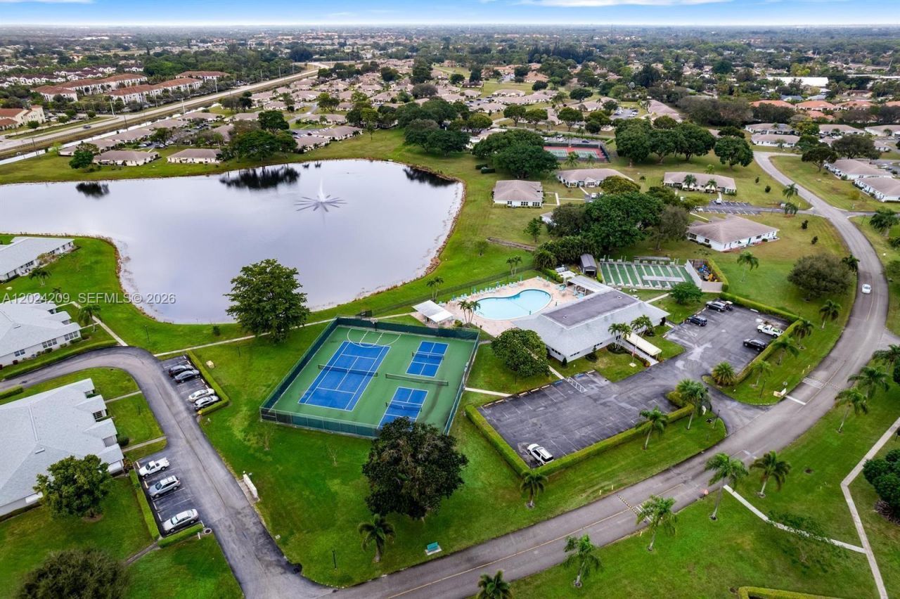 14604 Canalview Dr, Unit B, Delray Beach, FL 33484 Photo