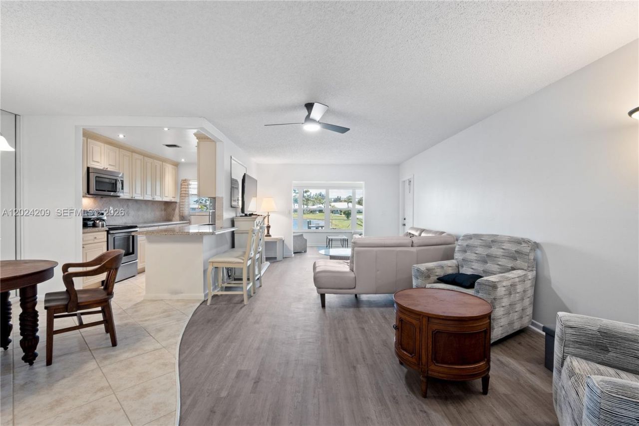 14604 Canalview Dr, Unit B, Delray Beach, FL 33484 Photo