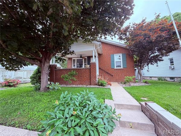 100 W 3rd Street, Hartford, IL 62048
