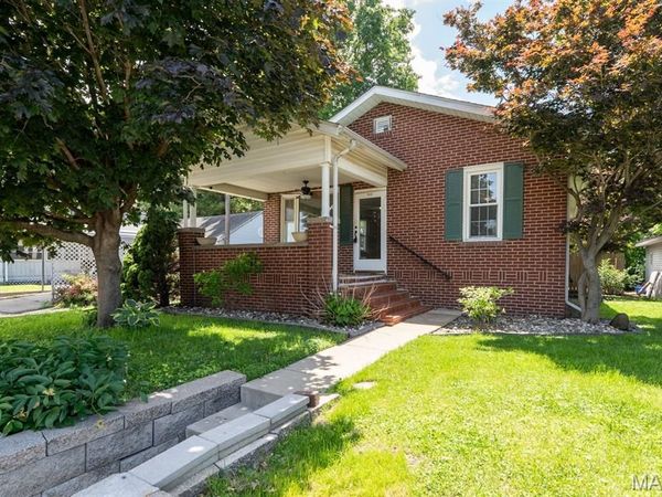 100 W 3rd Street, Hartford, IL 62048