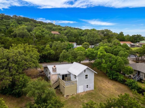 10913 Ridgeway ST, Jonestown, TX 78645