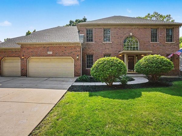 205 Willowwood Drive , Oswego, IL 60543