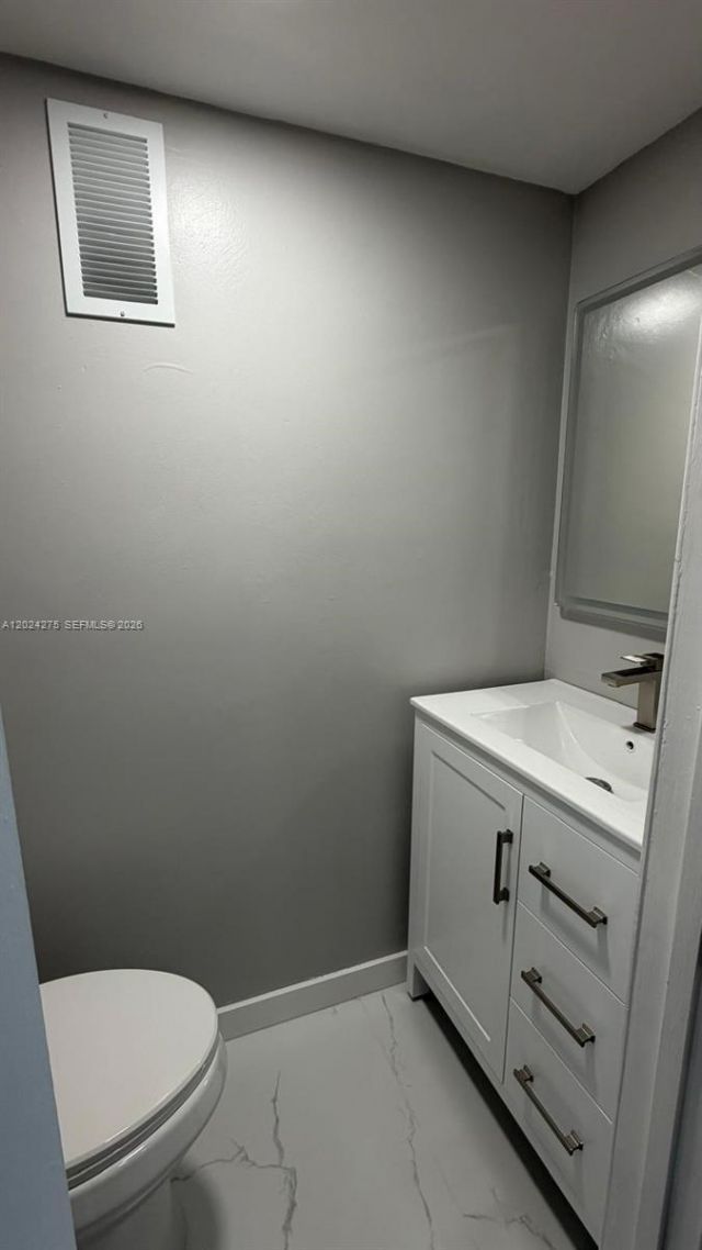 5731 NW 37th St , Unit 322, Virginia Gardens, FL 33166 Photo