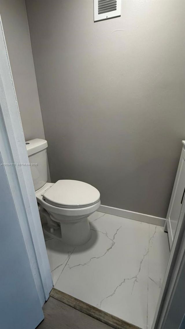 5731 NW 37th St , Unit 322, Virginia Gardens, FL 33166 Photo