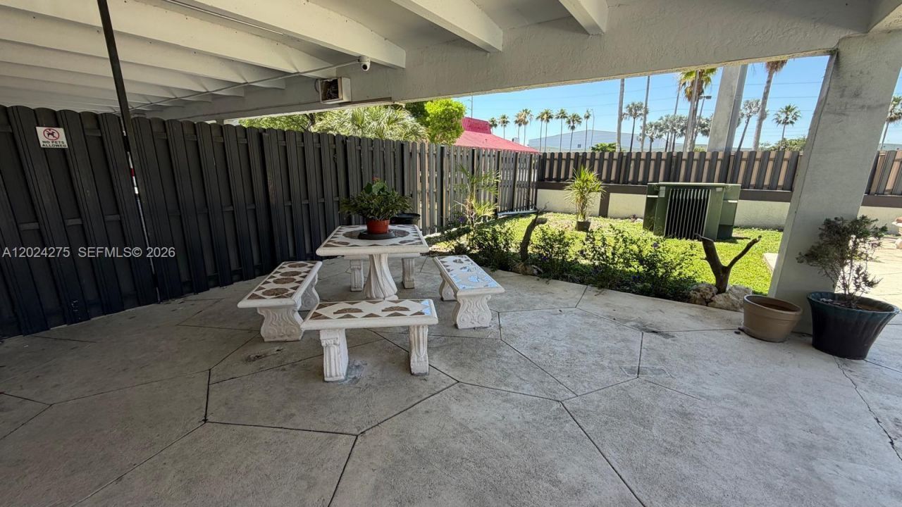5731 NW 37th St , Unit 322, Virginia Gardens, FL 33166 Photo
