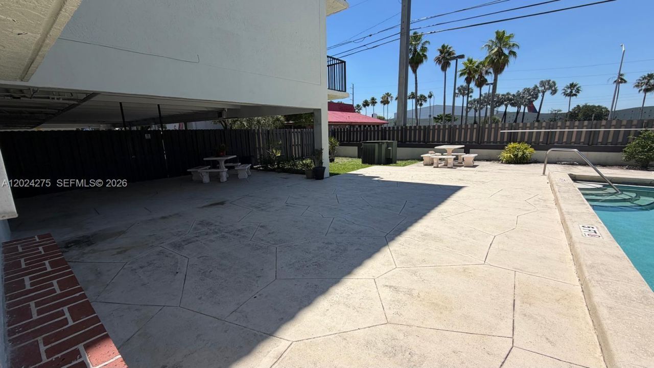 5731 NW 37th St , Unit 322, Virginia Gardens, FL 33166 Photo