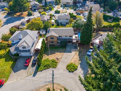 3258 Cora Hill Pl Colwood, BC V9C 3H4