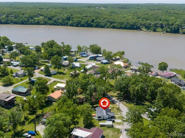 26583 Escapade Lane , Warsaw, MO 65355