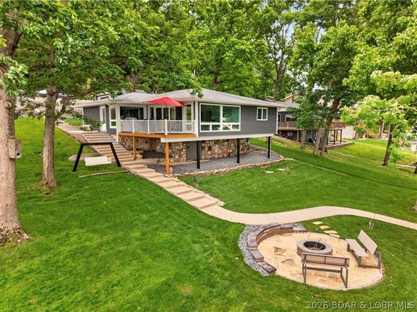 735 Red Oak Lane , Sunrise Beach, MO 65079