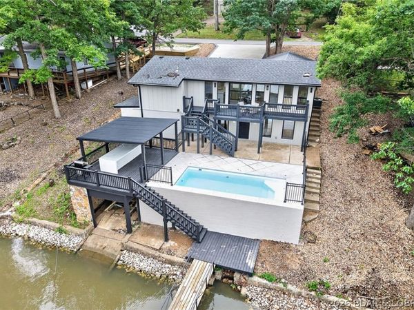 333 Crane Cove Drive , Sunrise Beach, MO 65079